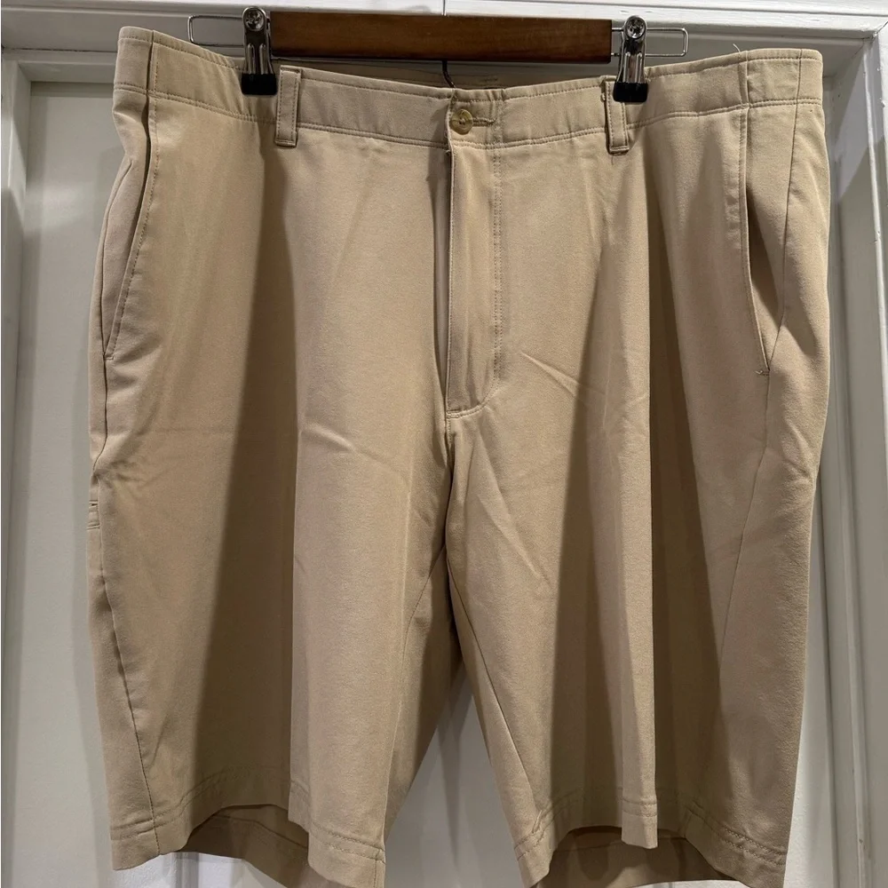 Jack Nicklaus Flat Front Tan Golf Shorts Size 38